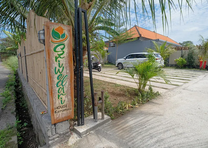 Sriwedari House Keramas بيت ضيافة
